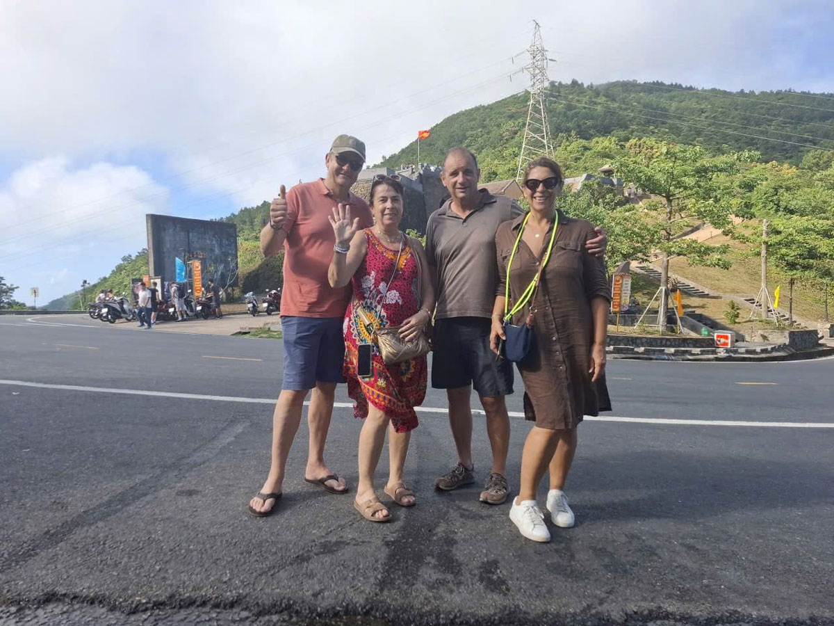 Customers travelling by private car from Hoi An